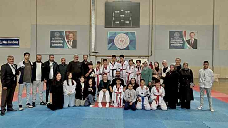Malatya Doğuş Spor Tekvando Takımı Cumhuriyet Kupasında Malatya Şampiyonu Oldu